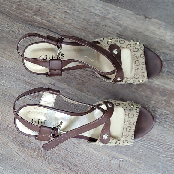 Guess Shoes - Guess logo brown and gold  platform  heels